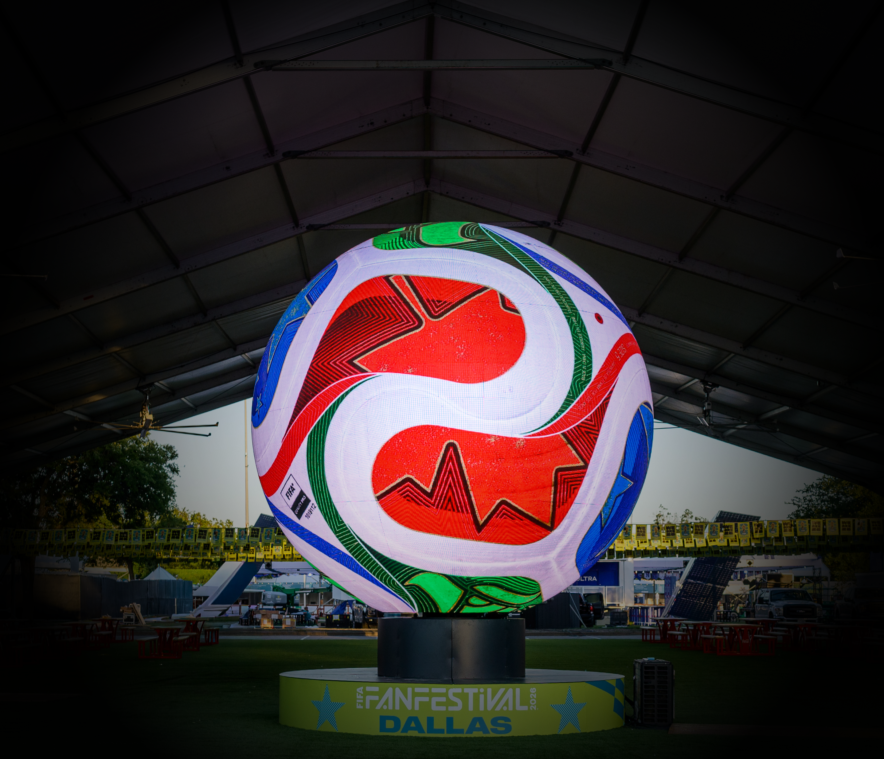 Unilumin_Fifa_Sphere_fan_Festival